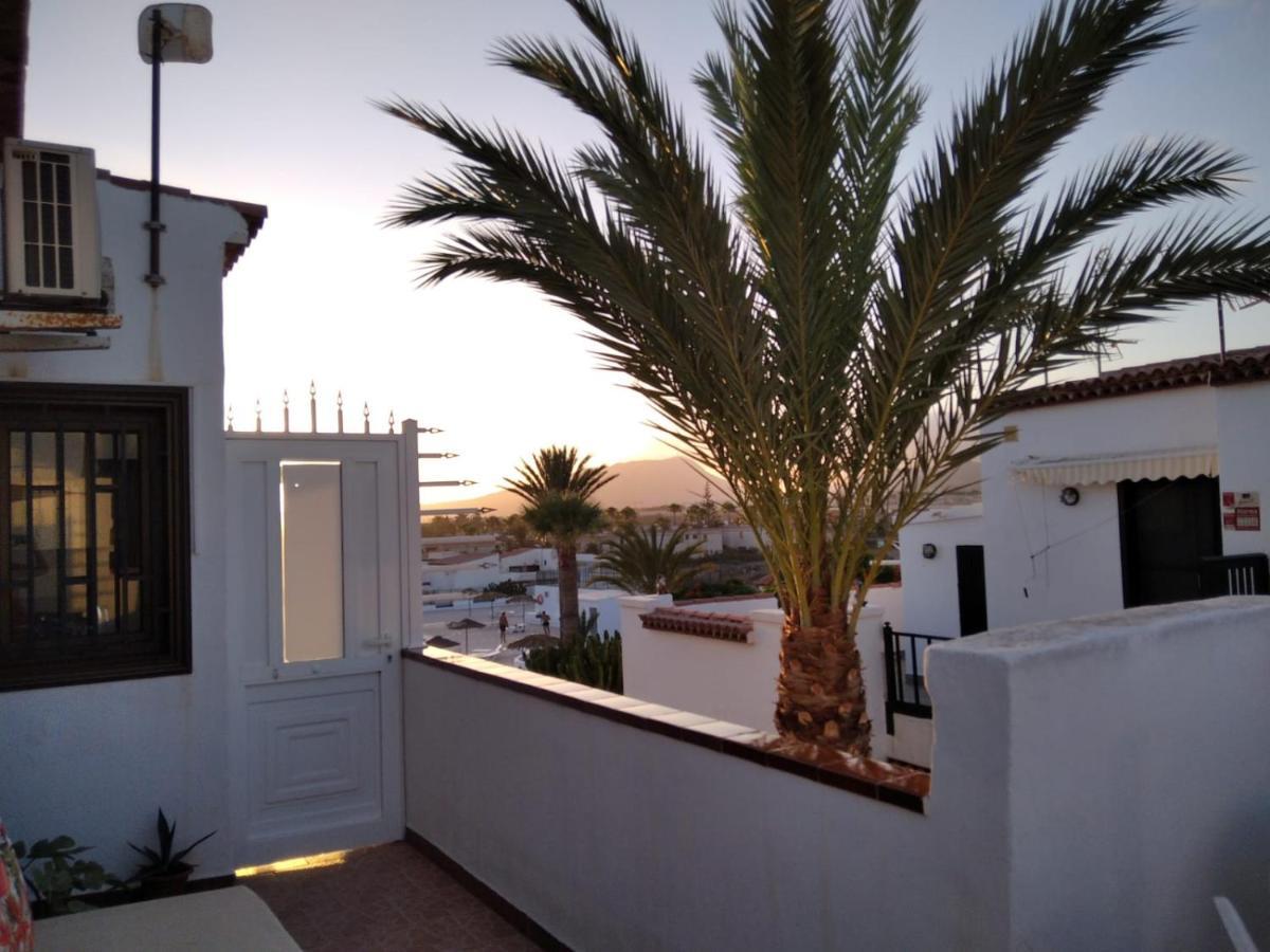 Apartamento con grande terraza y con 4 piscinas Arona  Exterior foto