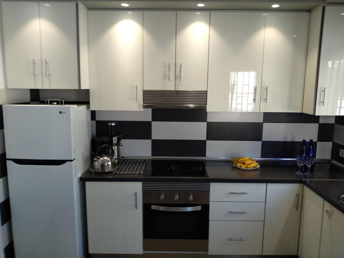 Apartamento con grande terraza y con 4 piscinas Arona  Exterior foto