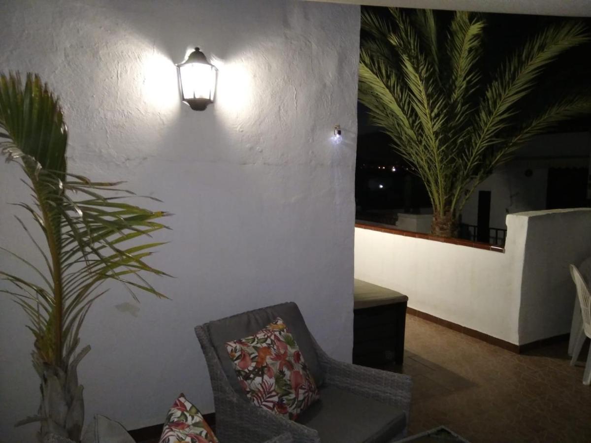 Apartamento con grande terraza y con 4 piscinas Arona  Exterior foto