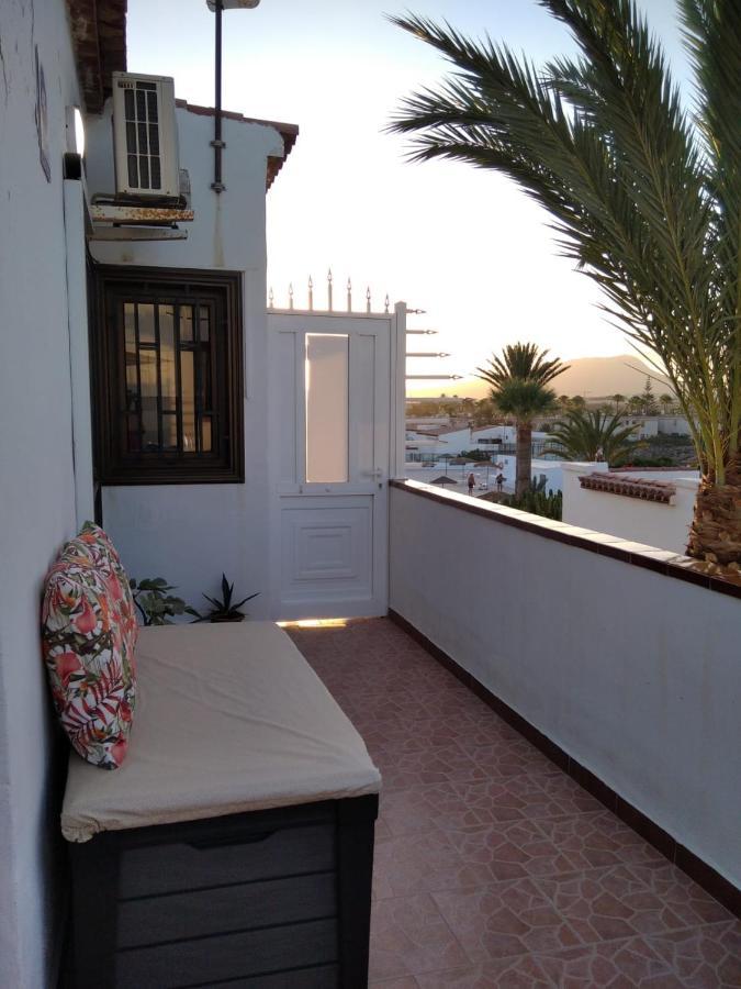 Apartamento con grande terraza y con 4 piscinas Arona  Exterior foto
